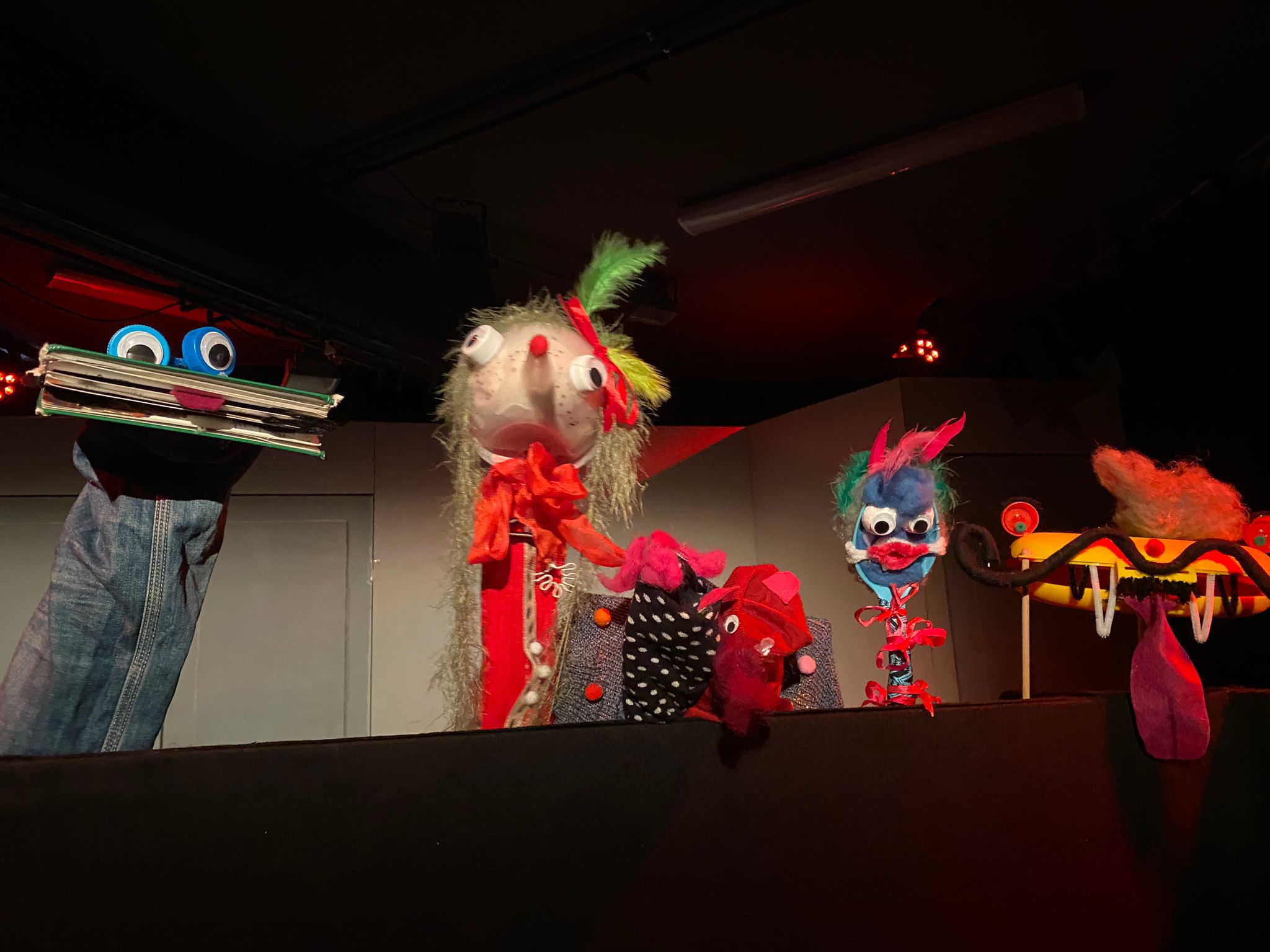 Des marionnettes